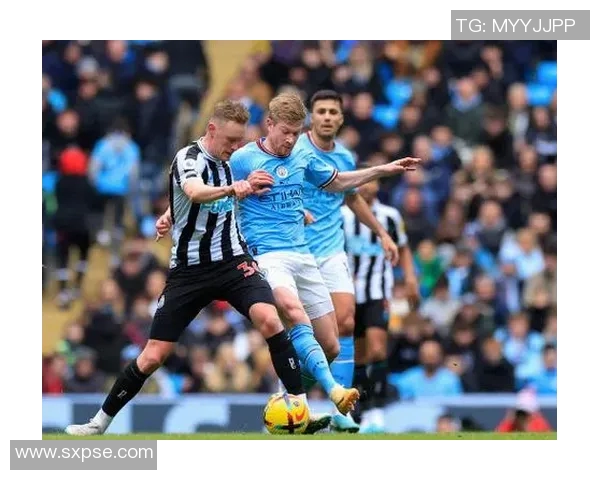 纽卡斯尔联队在主场迎战劲敌，争夺英超积分榜关键胜利