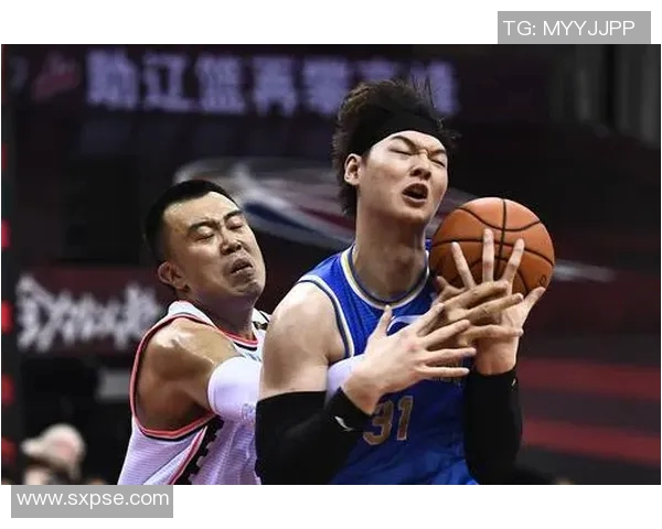 韩德君的篮球传奇之路:从青涩少年到CBA巨星的成长历程 韩德君的篮球传奇之路:从青涩少年到CBA巨星的成长历程