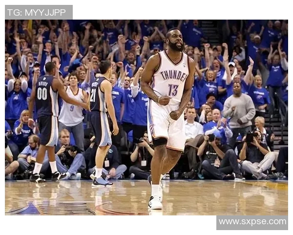 雷霆与灰熊精彩对决全场回放分析与精彩瞬间回顾 雷霆与灰熊精彩对决全场回放分析与精彩瞬间回顾