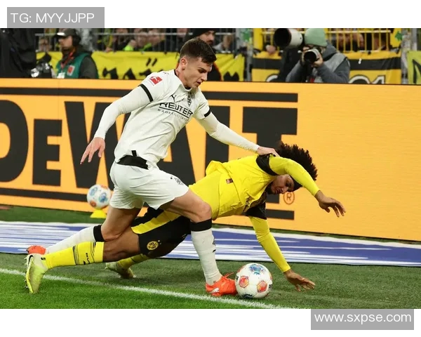 今日足门兴与多特蒙德激战正酣谁将赢得这场德甲巅峰对决 今日足门兴与多特蒙德激战正酣谁将赢得这场德甲巅峰对决