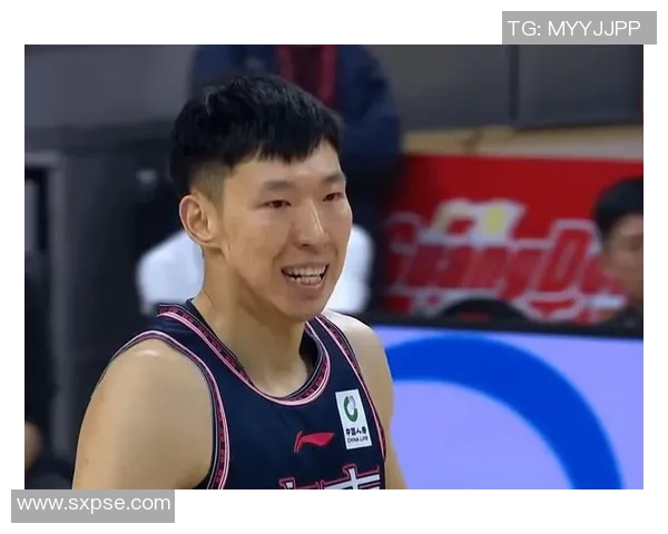 周琦重返赛场展现实力引发球迷热议未来发展值得期待