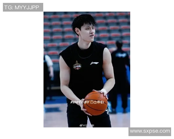 曾凡博崭露头角引发热议球场表现与未来发展备受关注 曾凡博崭露头角引发热议球场表现与未来发展备受关注